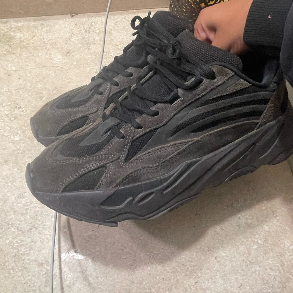 Yeezy V2 700 Vanta
